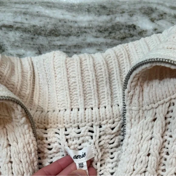 Aerie Cable Car Quarter Zip Sweater
Oversized Fit - Picture 5 of 5